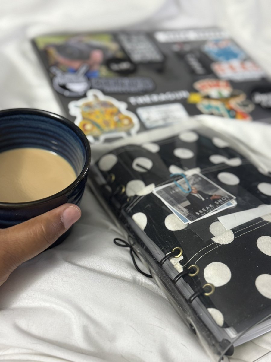 carlaconroy's tweet image. Coffee &amp;amp; my #readingjournal . #memorykeeping #carlascreativelife #photojournal ☕️📚