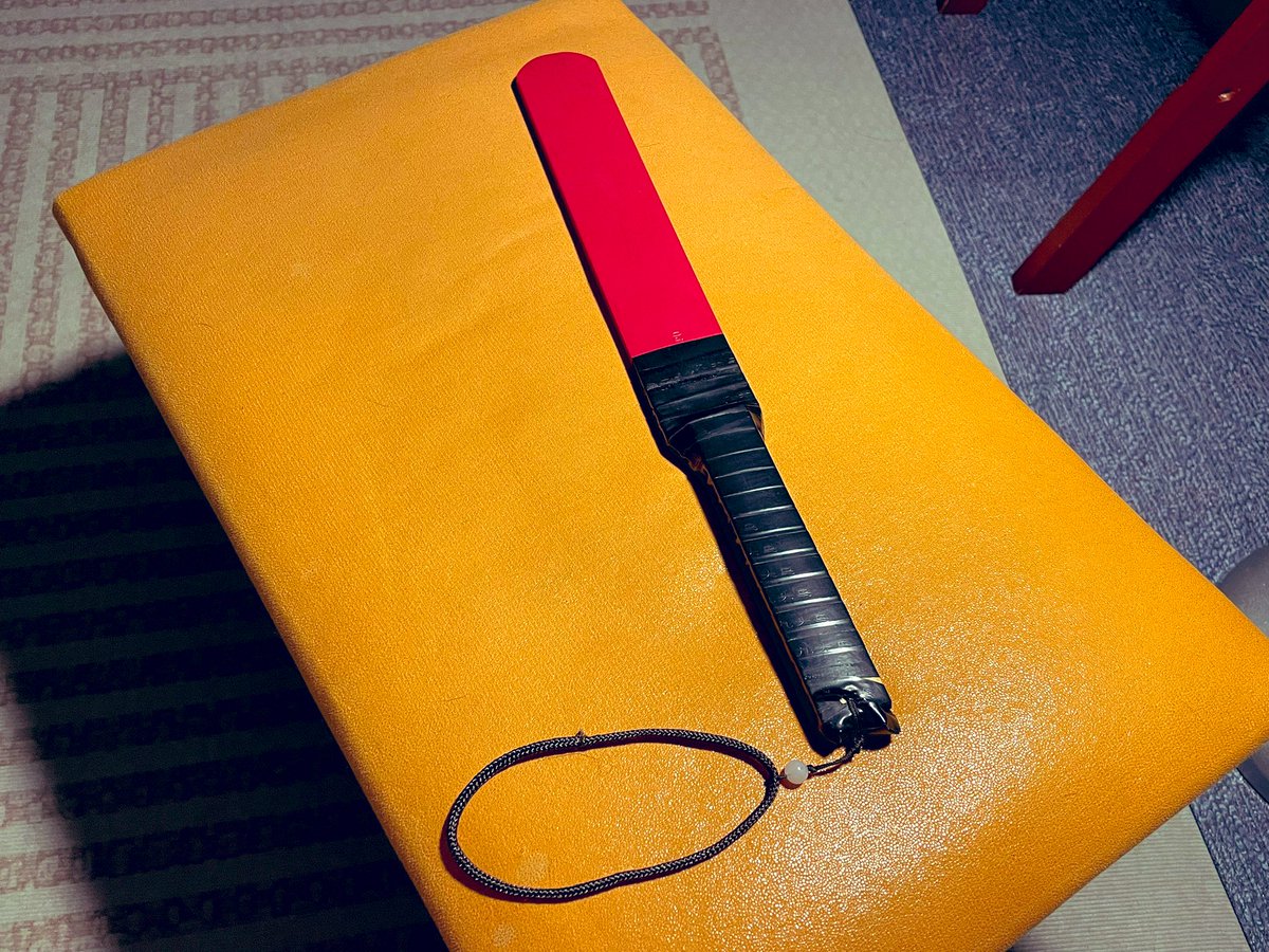 【特别企划】以后我将更新一些SP的工具介绍

no.1:小红

提到SP，每一个实践者都有自己内心最认可的工具，但小红也是非常有代表性的工具之一。每次拿出小红，代表着严厉的惩罚要开始了，疼痛级别前三名，会让被动瑟瑟发抖。