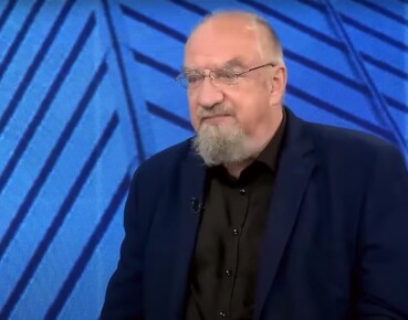Prof. Modzelewski: Postawienie Prezesa NBP przed Trybunałem Stanu może wywołać finansowy paraliż

obserwatorfinansowy.pl/tematyka/rynki…

#NBP #gospodarka #ekonomia #finanse #prawo