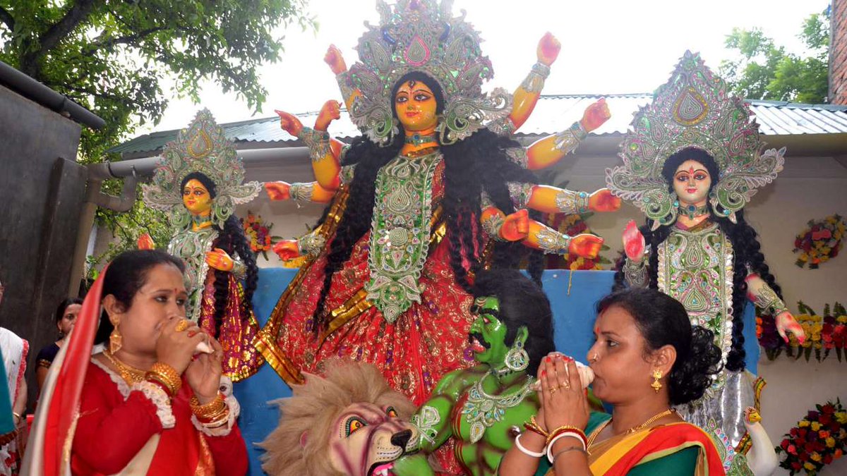 बांग्लादेश से बड़ी खबर!

बांग्लादेश में दुर्गापूजा को बैन करो!

हम बांग्लादेश में दुर्गा पूजा नहीं होने देंगे !

बांग्लादेश में हिन्दुओं की आबादी केवल 2% इसलिए बांग्लादेश में कोई दुर्गापूजा नहीं होगा।

दुर्गा पूजा पर राष्ट्रीय छुट्टी भी नहीं होने देंगे, बांग्लादेश में दुर्गा पूजा