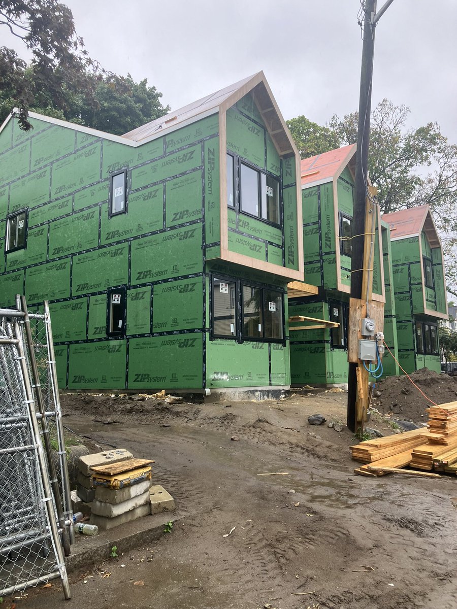 More housing progress in the Mt Hope neighborhood along Pleasant St! Can’t wait for new neighbors!