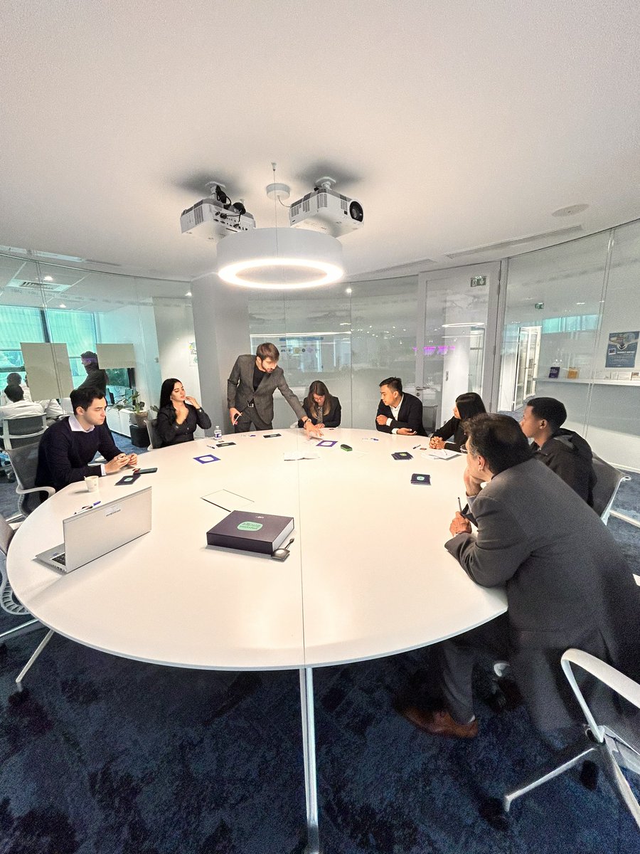 LabBdf's tweet image. Quels sont les leviers pour innover dans une banque centrale ? C’était tout l’enjeu et la réflexion derrière notre atelier et jeu « le Pont de l’Innovation » dans le cadre du séminaire innovation avec l’IBFI #innovation #seminaire #SeriousGame