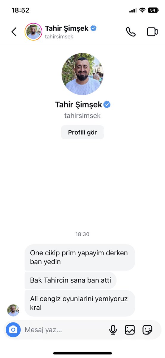 Hasan_clk48's tweet photo. @TahirSimsek Bu mu yani senin habercilik anlayışın engelleyip göndermek sana soru soran takipcilerini engelliyerek mi sayfa yönetiyosun klavyede herkez ülke kurtarır tahirciğim . https://t.co/9WobvkKgoz