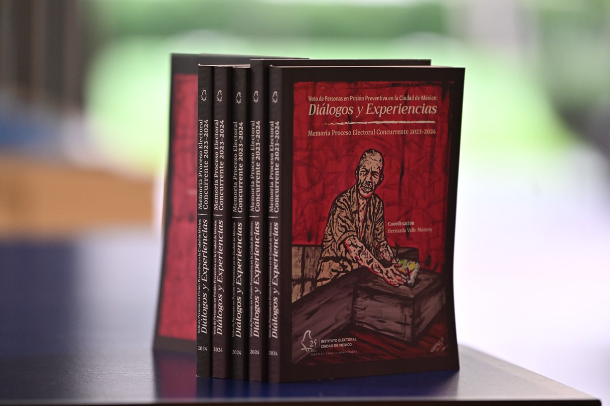 iecm's tweet photo. El Consejero Electoral @bllavem presentó 🗣️el libro “Voto de Personas en Prisión Preventiva en la Ciudad de México, diálogos y experiencias, Memoria Proceso Electoral Concurrente 2023-2024” ante estudiantes y académicos del @TecdeMonterrey campus Ciudad de México https://t.co/tjLdb4fjdB