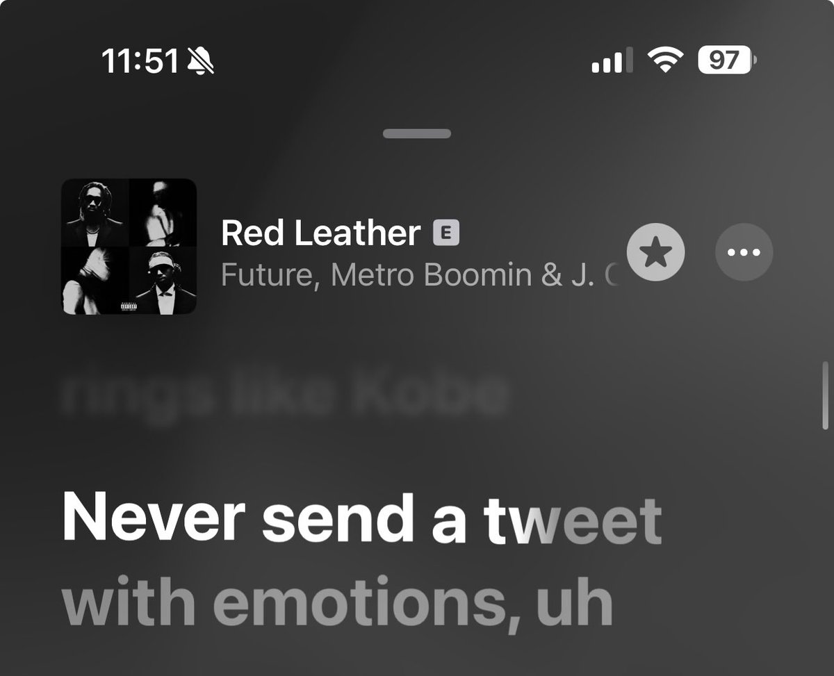 Harvey Specter tweet media