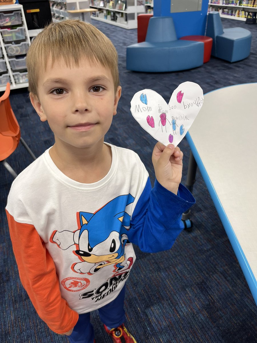 kmo7's tweet photo. Sanborn Tigers learned about kindness this week and made hearts showing ways to be kind 🩷🩵💜 @SanbornTigers @D15Schools  #LITinD15 https://t.co/F5Koa2Mvdq