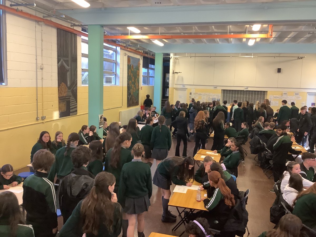 Firhouse_cc's tweet photo. Students had the opportunity to sign up for activities at the Extra-Curricular Fair this afternoon. Gaelic Football, camogie, climbing club, coding, choir were among those on offer. Thank you to Ms Doyle and Ms Delagic for organising the event 

@ddletb #Teamddletb #wellbeing https://t.co/nJnjiFk0zI