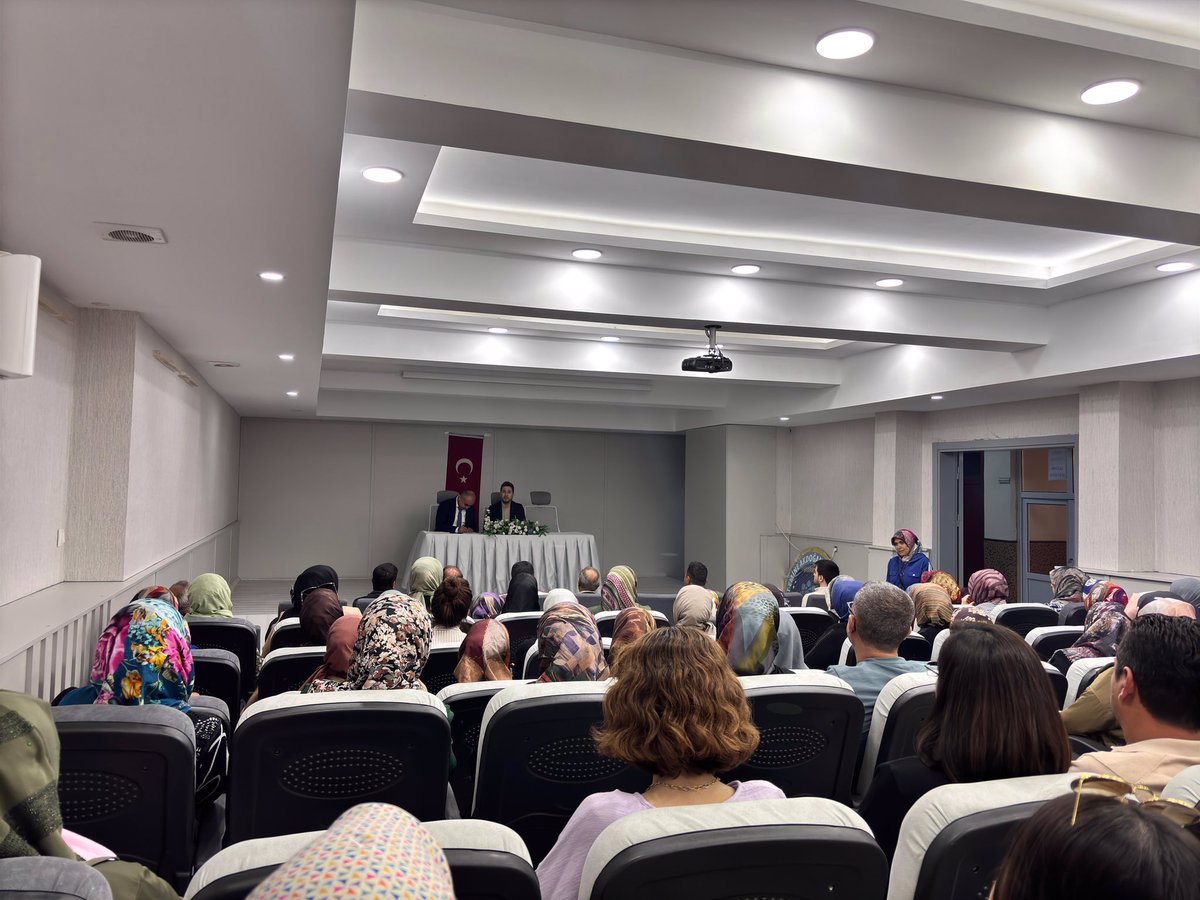 SMEEAL's tweet photo. 2024/2025 Eğitim-Öğretim Yılı Sarayönü Mehmet Emine Akdoğan Proje Anadolu Lisesi 1. Veli Toplantısı
Değerli velilerimize katılımları için teşekkür ederiz. @SarayonuMem https://t.co/LsbUgWjPX6