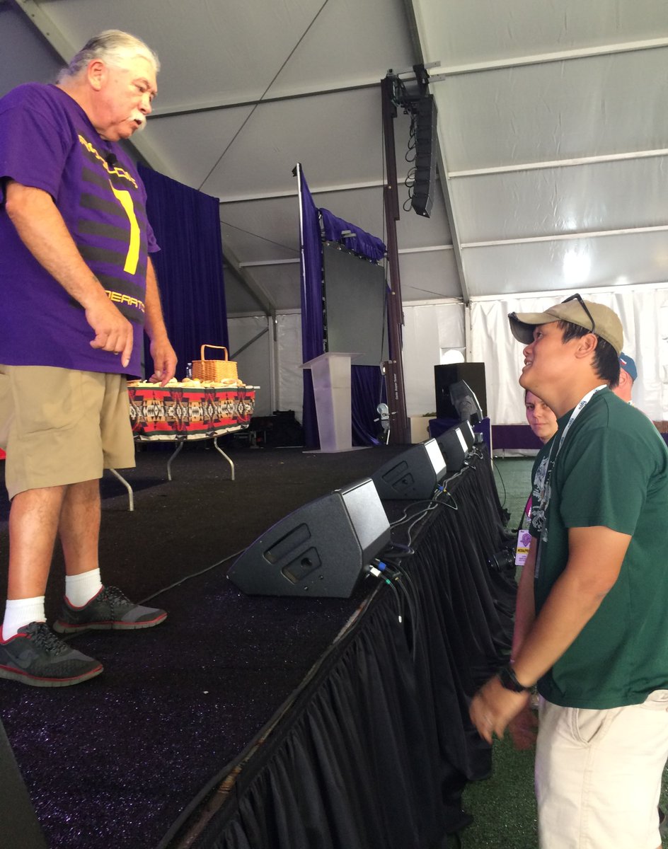 TheArtofLax's tweet photo. #FBF 2015. With #WorldBox2024 happening, here's looing back creating event apparel, watching games, catching up with Alfie (RIP) and enjoying VIP status at the WILC.

#Lacrosse #Art #FlashbackFriday #WILC #VIP #Hindsight #Milestone #ForArtForLax https://t.co/lJOouyySr4