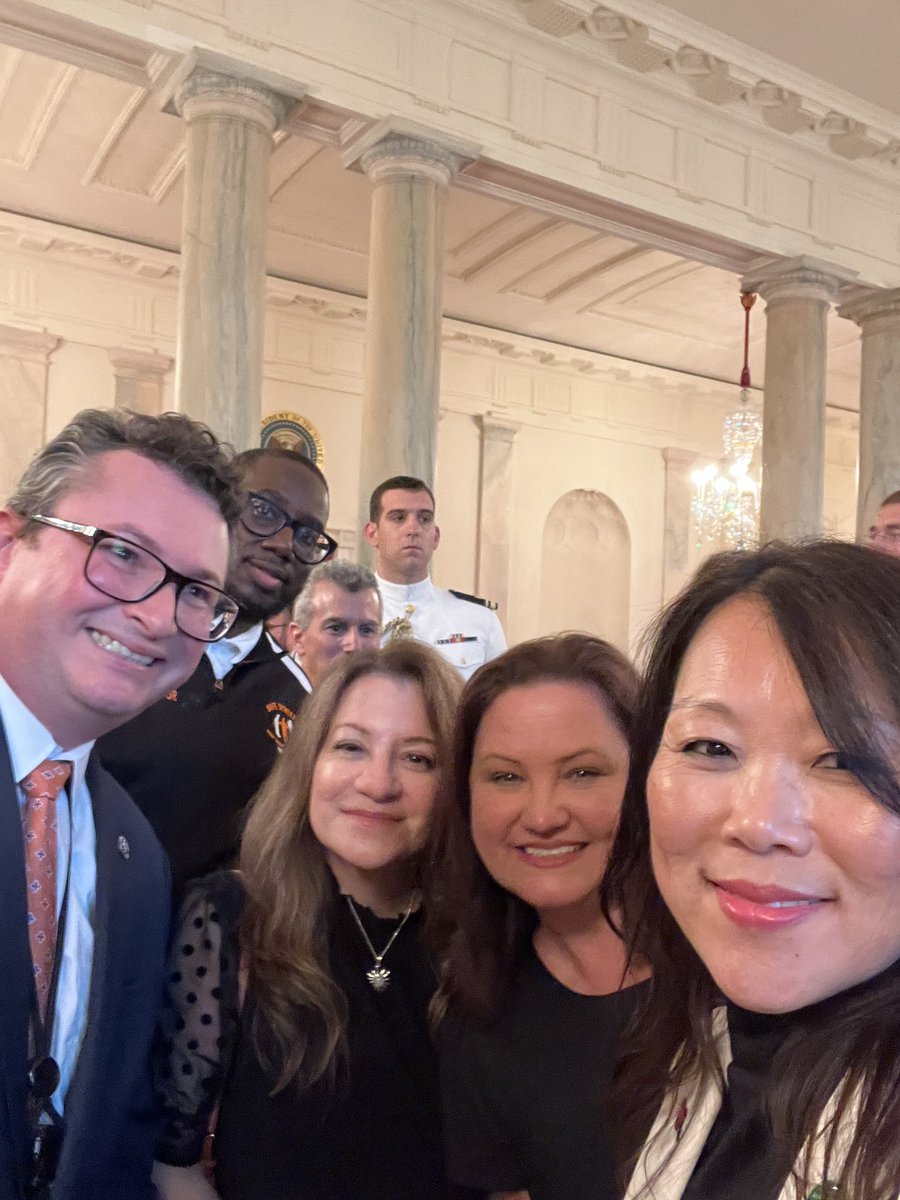 Po Murray🟧 (@po_murray) on Twitter photo We relentlessly advocated for the <a href="/WhiteHouse/">The White House</a> Office of Gun Violence Prevention because we wanted the Biden/Harris Administration to work 24/7 on tackling the gun violence prevention public health crisis in our nation. I am so thankful for the <a href="/WHOGVP46/">OGVP 46 Archived</a> deputy directors We relentlessly advocated for the <a href="/WhiteHouse/">The White House</a> Office of Gun Violence Prevention because we wanted the Biden/Harris Administration to work 24/7 on tackling the gun violence prevention public health crisis in our nation. I am so thankful for the <a href="/WHOGVP46/">OGVP 46 Archived</a> deputy directors