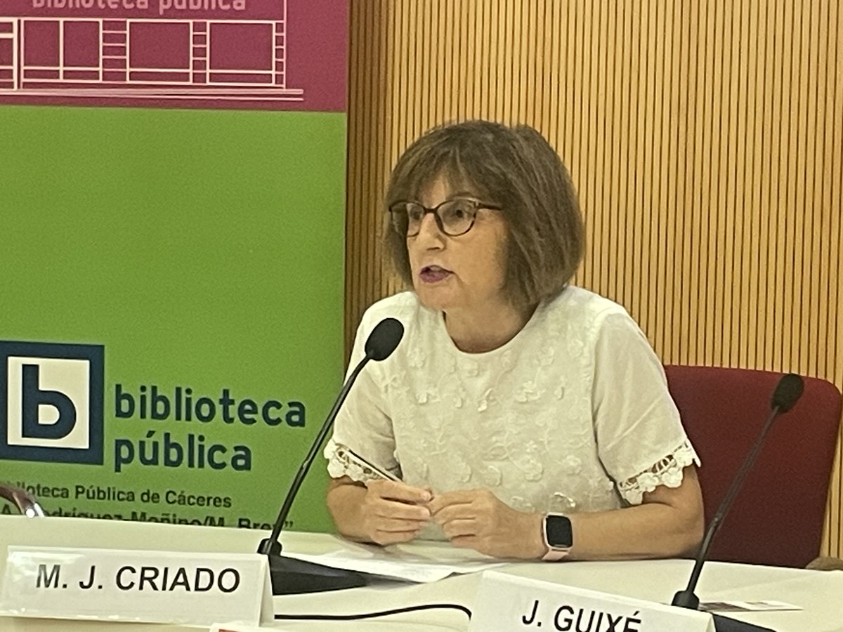María Jesús Criado, presidenta de AMECECA da la bienvenida y presenta las Jornada Internacional de Memoria Histórica en Perspectiva Ibérica. <a href="/euromemories/">EUROM</a>