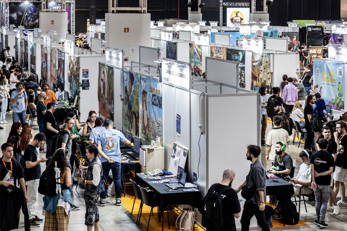 forroll's tweet photo. ✍️🎮 @IndieDevDay, la fira de referència del  #videojoc independent, tornarà a omplir La Farga aquest cap de setmana 🖥️🛠️ Avui divendres s'està duent a terme la jornada professional (fotos Pere Virgili) #indiegame #IndieDevDay2024 https://t.co/VyrEHZ41hb