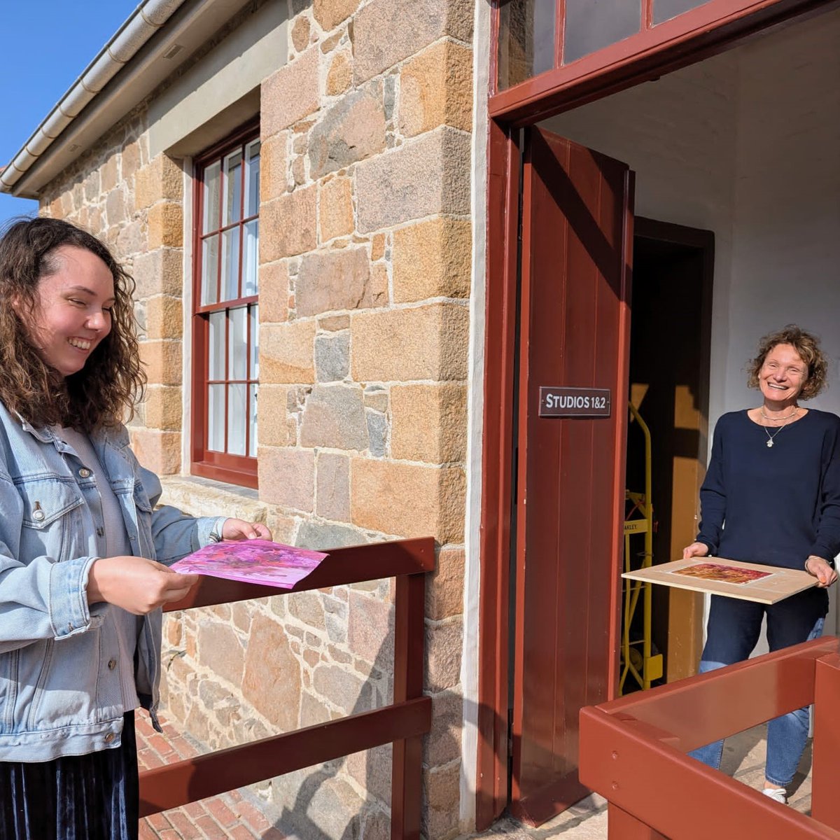 ARTHOUSE JERSEY CREATIVE WEEK

We are excited to present a week of creative courses and workshops at the historic Greve de Lecq Barracks!

LEARN MORE &amp; BOOK: arthousejersey.je/short-courses