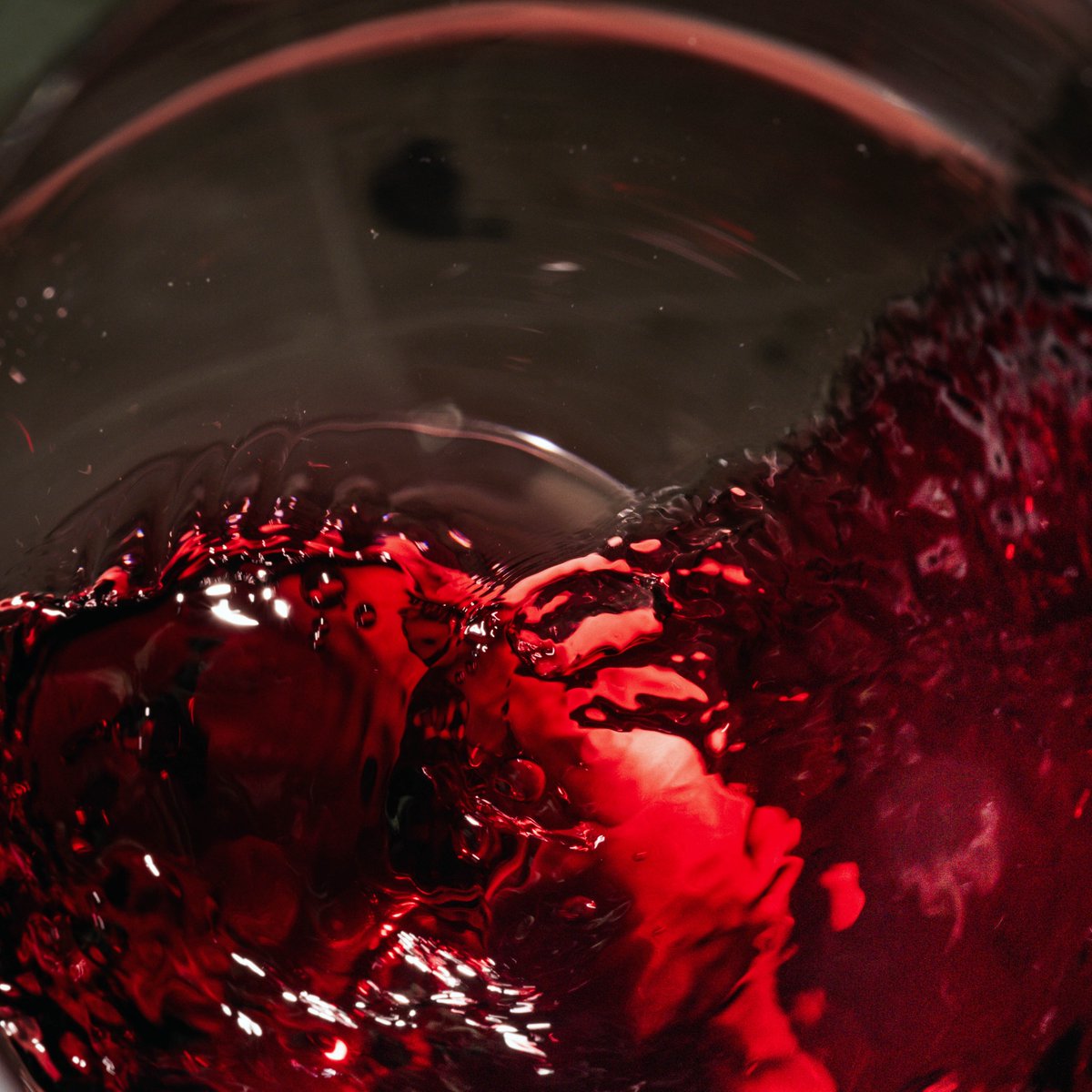 Swirling into the weekend like... 🍷✨