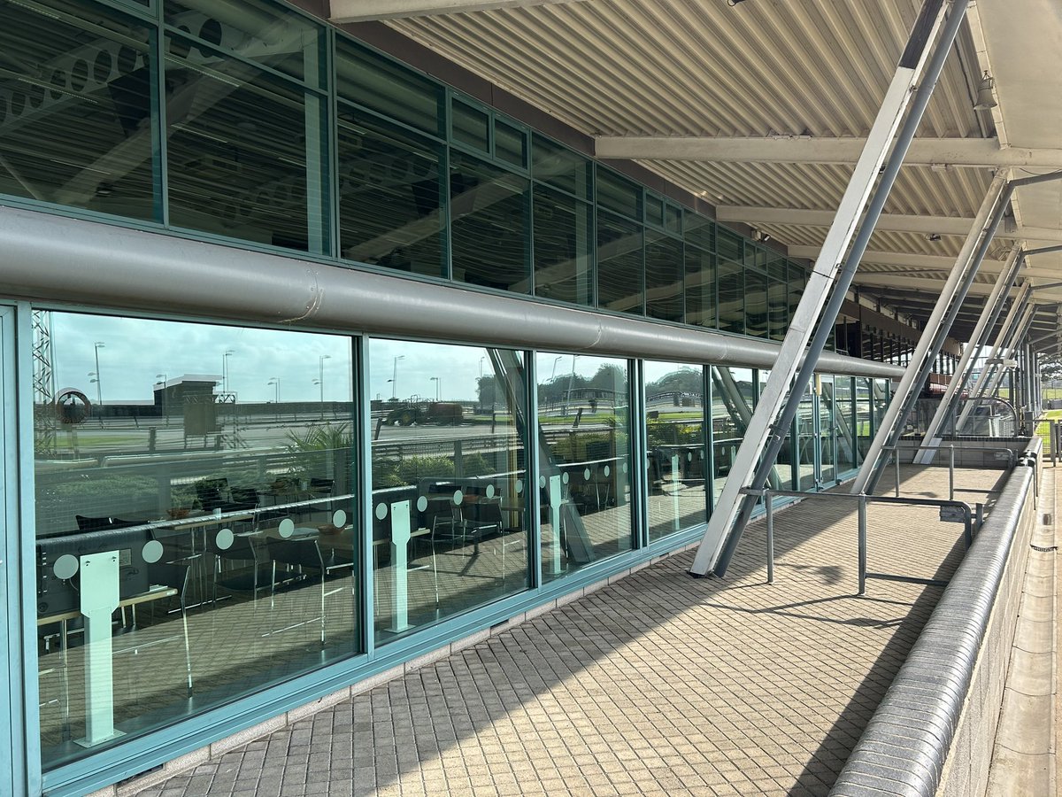 Project 4 Broadcast tweet media