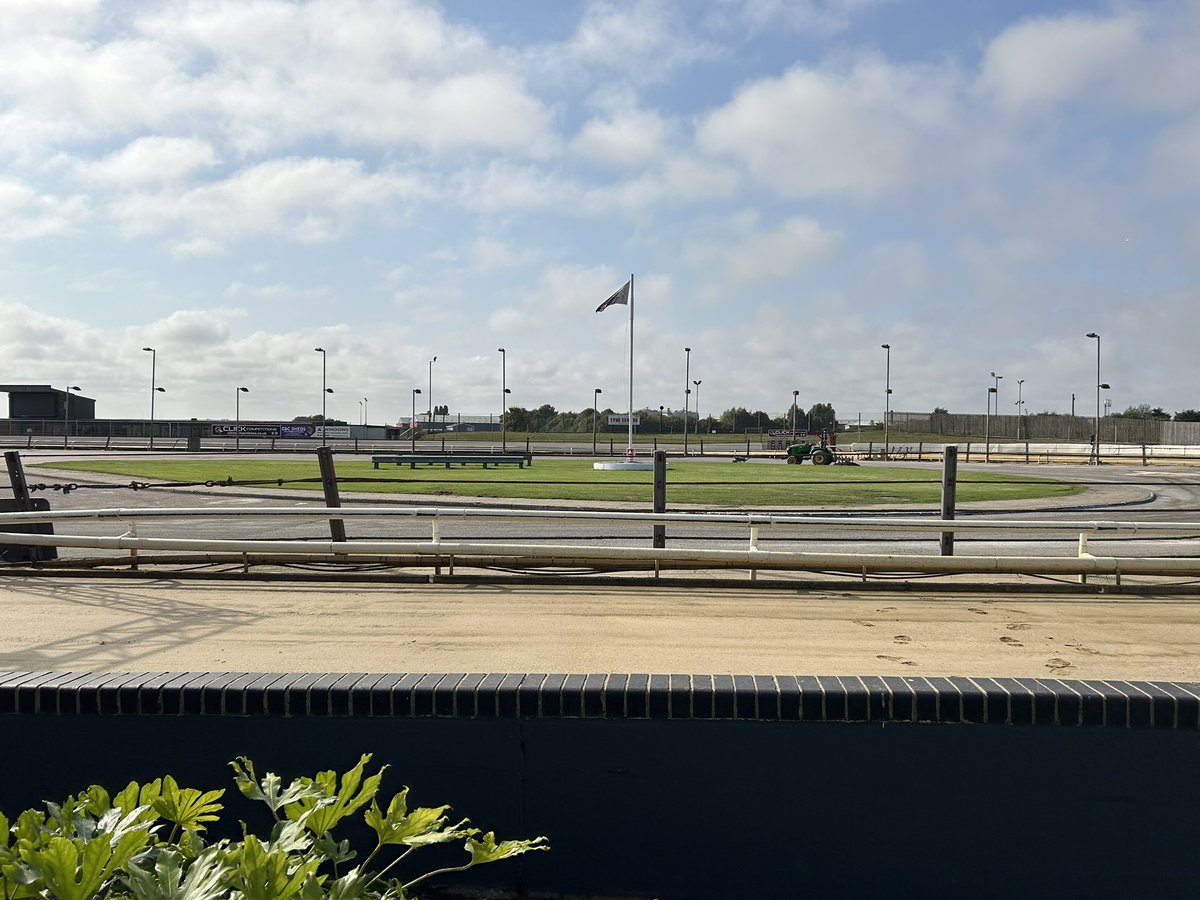 Project 4 Broadcast tweet media