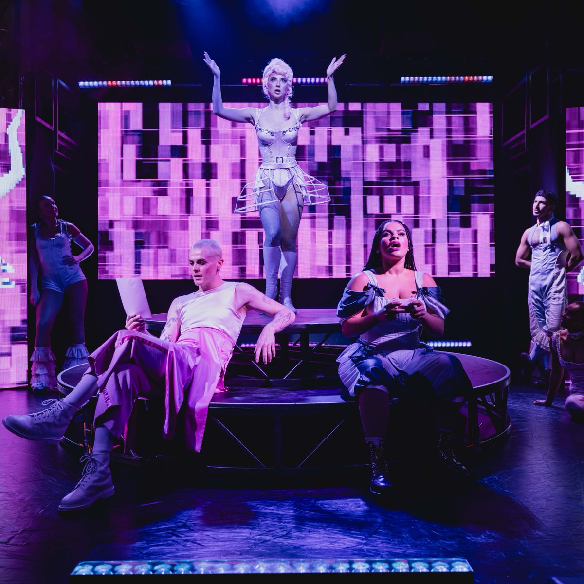 Paris is glittering, the court is buzzing, and the story is ready to be told ✨

#CakeTheMusical