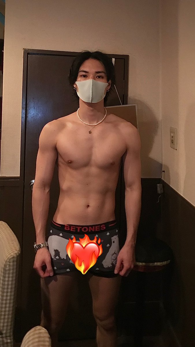 mask_k_01's tweet photo. 19歳の俺、、、えぐい https://t.co/rxpFUpBT3J