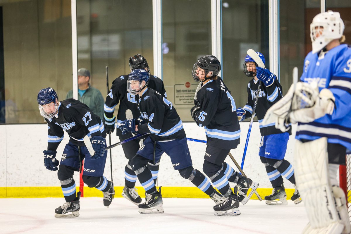YouthHockeyHub's tweet photo. PREP Elite 

True Lakers > Training Haus (7-4)

True Lakers: Scorers (Kottke, Monahan, Kurtz(2), Rodenwald(3)
Training Haus: Scorers (Hendricks, Davison, Knutson, Forrest)