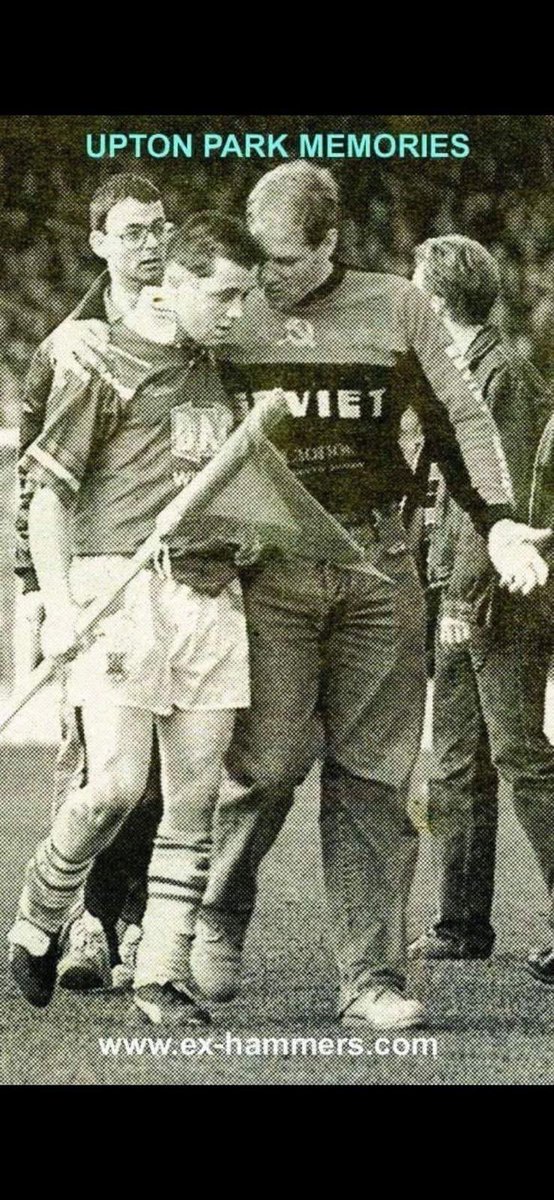 JulianDicks3050's tweet photo. Someone just sent me this. Brings back memories. One of the best things I ever did as a West Ham player, was to stand up for the fans about the ridiculous bond scheme, cost me 2 weeks wages 😂⚒️ https://t.co/g4dLVwUP0Y