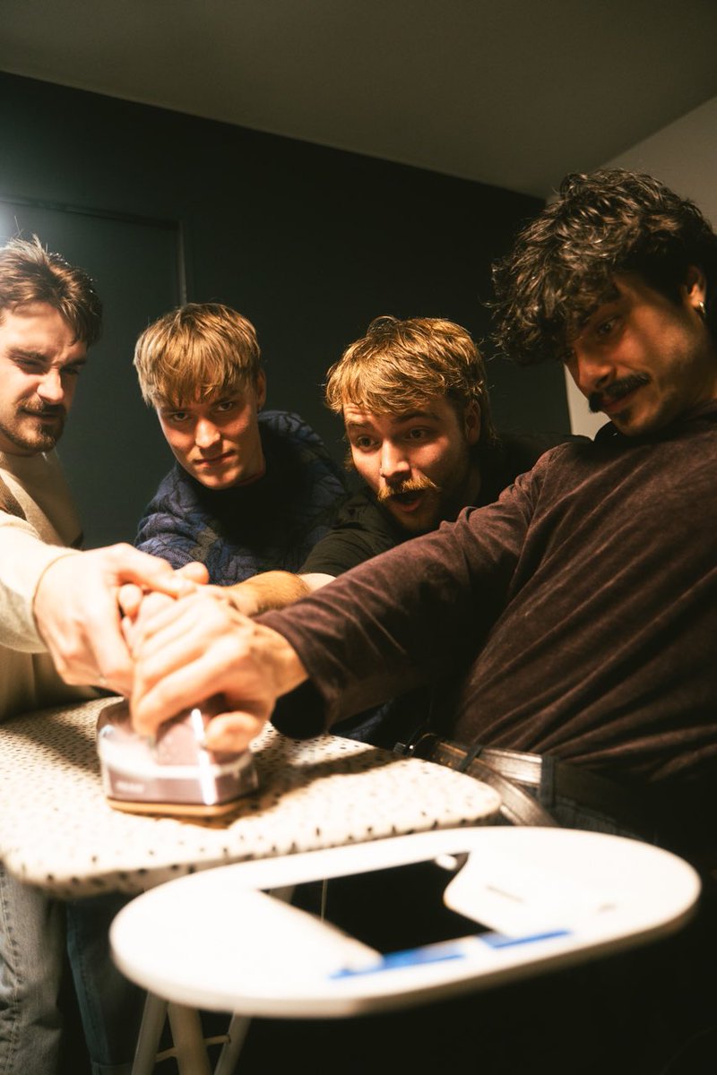 ironing out the final few tweaks in tomorrow’s co-headline set with The Marigolds

tickets just £6 (cheap cheap cheap)

doors at 7:30, support from <a href="/sefeltt/">Sefeltt</a> 

see ya at the jacaranda!

last few tickets here:
skiddle.com/whats-on/Liver…