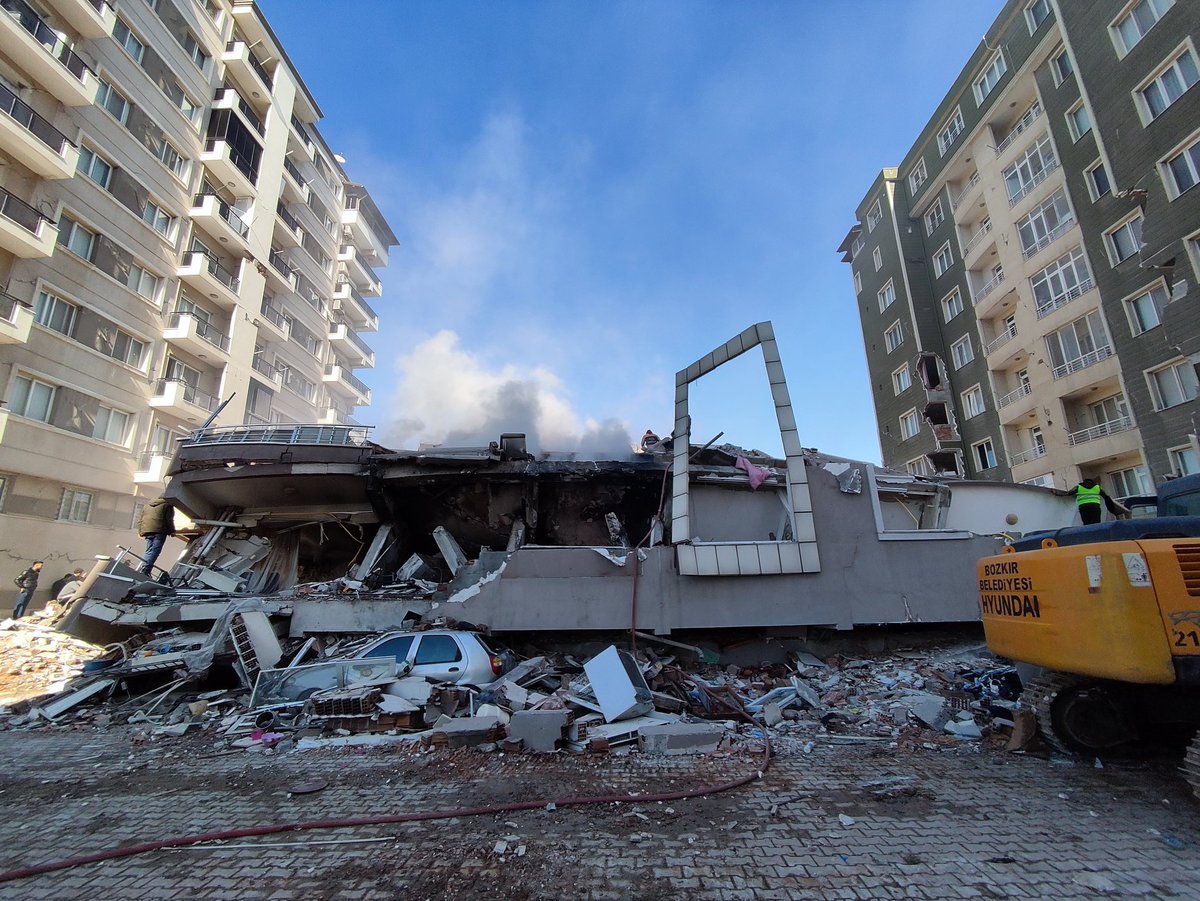 Ali Korkmaz (@alizeugma2006) on Twitter photo Bugün tam #599GünOldu
#Hatay Güzelburç mahallesi Zümrüt sokak İlke apartmanı.
6 Şubat depreminde yıkılan binada bulunamadılar.
#İlkeApartmanı25KisiNerede 👇
Kayıplar!
Adlarını ve yüzlerini unutmayın.
#DepremiUnutmaUnutturma
<a href="/TC_icisleri/">T.C. İçişleri Bakanlığı</a> <a href="/saglikbakanligi/">T.C. Sağlık Bakanlığı</a>
<a href="/HatayValiligi/">T.C. Hatay Valiliği</a>. Bugün tam #599GünOldu
#Hatay Güzelburç mahallesi Zümrüt sokak İlke apartmanı.
6 Şubat depreminde yıkılan binada bulunamadılar.
#İlkeApartmanı25KisiNerede 👇
Kayıplar!
Adlarını ve yüzlerini unutmayın.
#DepremiUnutmaUnutturma
<a href="/TC_icisleri/">T.C. İçişleri Bakanlığı</a> <a href="/saglikbakanligi/">T.C. Sağlık Bakanlığı</a>
<a href="/HatayValiligi/">T.C. Hatay Valiliği</a>.