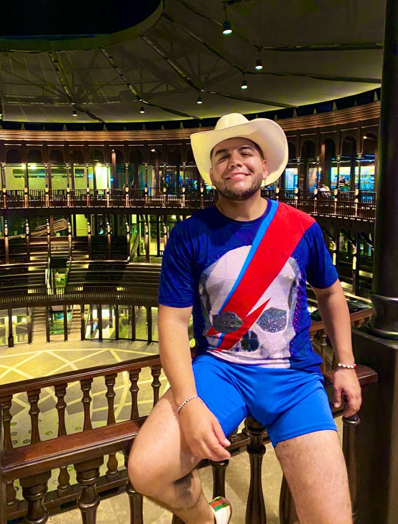 Con los buenos días ☀️ 
.
#KavirSanchez 
#Cantante 
#MusicaPopular 
#ElPrincipeDelDespecho