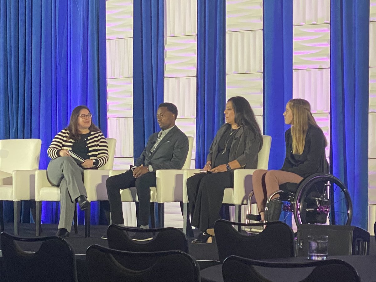 Cleverlychangin's tweet photo. “You don’t have to advocate alone, bring your community with you.” - James Griffin

T2: Empowering
Advocacy: Federal, State &amp; Patient Insights. @GlobalGenes 

#weekinrare #rarehealthyequity #raresummit #ggsummit https://t.co/QUaBDSdfZS