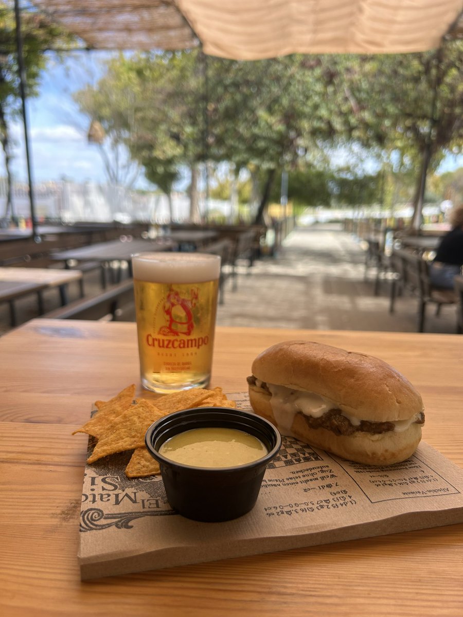 KioskoLago's tweet photo. Ya estamos con la VIII Ruta de la tapa de Espartinas y este domingo ad+ montamos de nuevo el castillo hinchable y pondremos un arroz de carrillada ya sabéis reservas al 615886755 https://t.co/KgsbK5UtzE