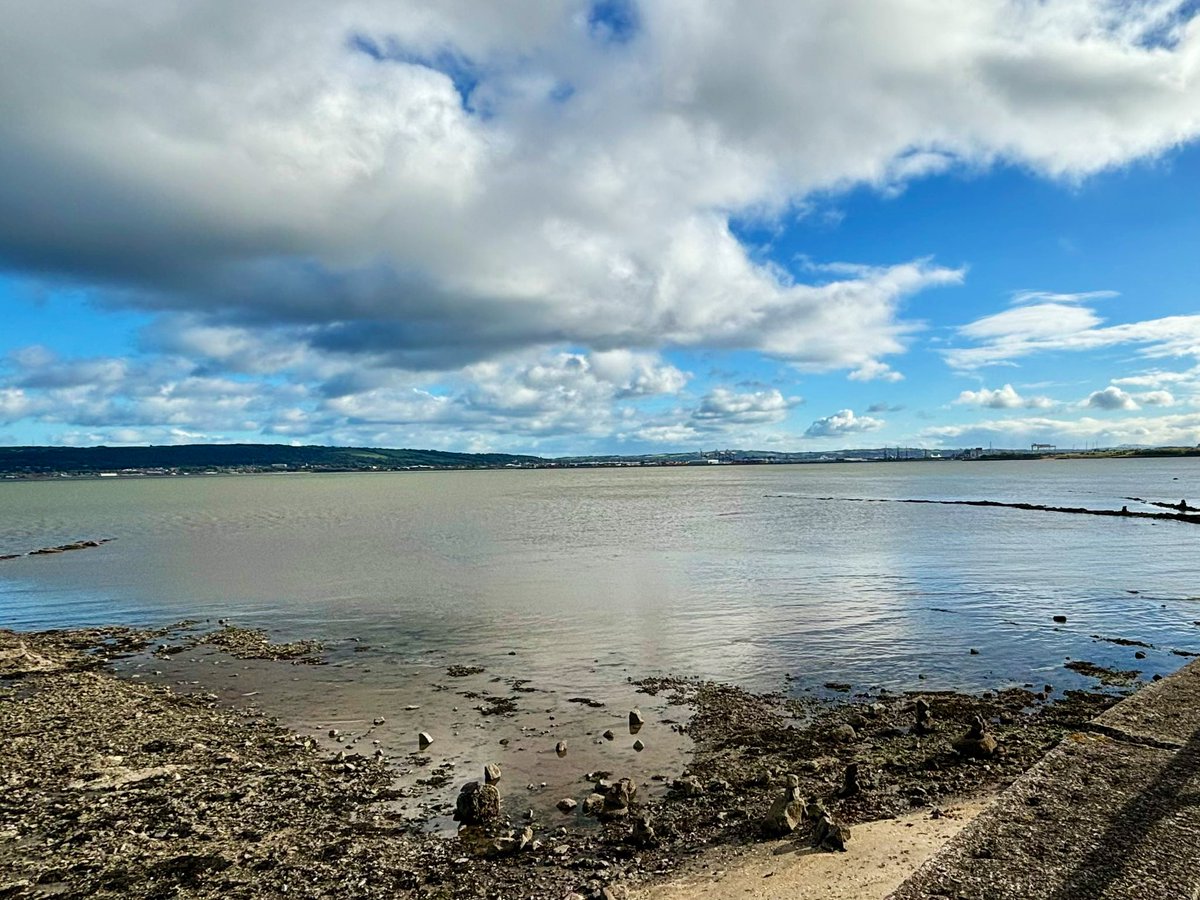 apallan's tweet photo. A windy Hazelbank but blue skies and 🌞 . #StillNegative #Covid https://t.co/5HMEWbLp0v