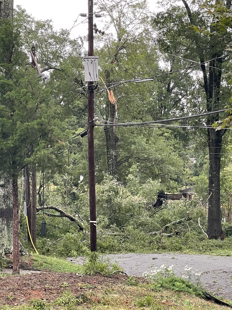 SeattlesHome's tweet photo. @wcnc Cambridge Rd - Sedgefield. No power. The cavalry has arrived though. https://t.co/uqFYehJLy7