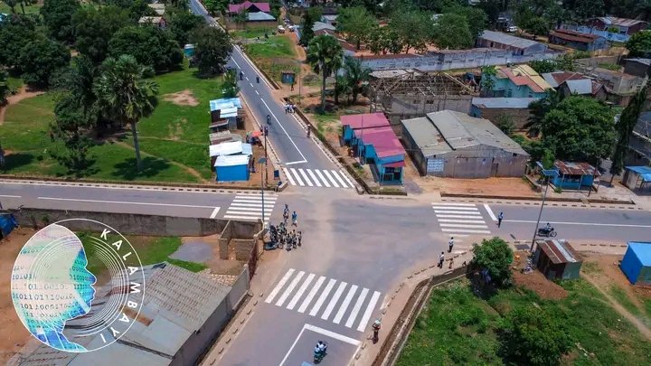 IsralMutombo11's tweet photo. Une fois, j'ai été la cible de toutes les injures de la République. Je me contente de mon travail d'investigation et de dénonciation. Aujourd'hui, la ville de Mbujimayi a des routes ; elle se transforme grâce à notre cri lancé il y a 4 ans, lorsque nous sommes arrivés dans cette ville et que nous n'avons trouvé aucune route asphaltée.