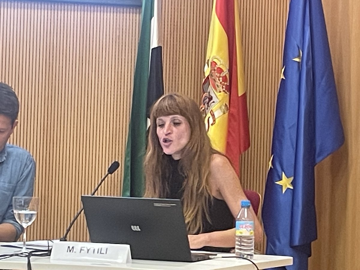 Comienza Mesa Redonda: 
Transiciones a la democracia en el sur de Europa: Grecia, Portugal y España.
 Magdalena Fytili (UAB)
 Francisco B. Ruivo (Museu do Aljube - IHC - NOVA - FSCH / IN2PAST) 
Guillermo León (UNED)  

Modera César Rina (UNED)
<a href="/euromemories/">EUROM</a>