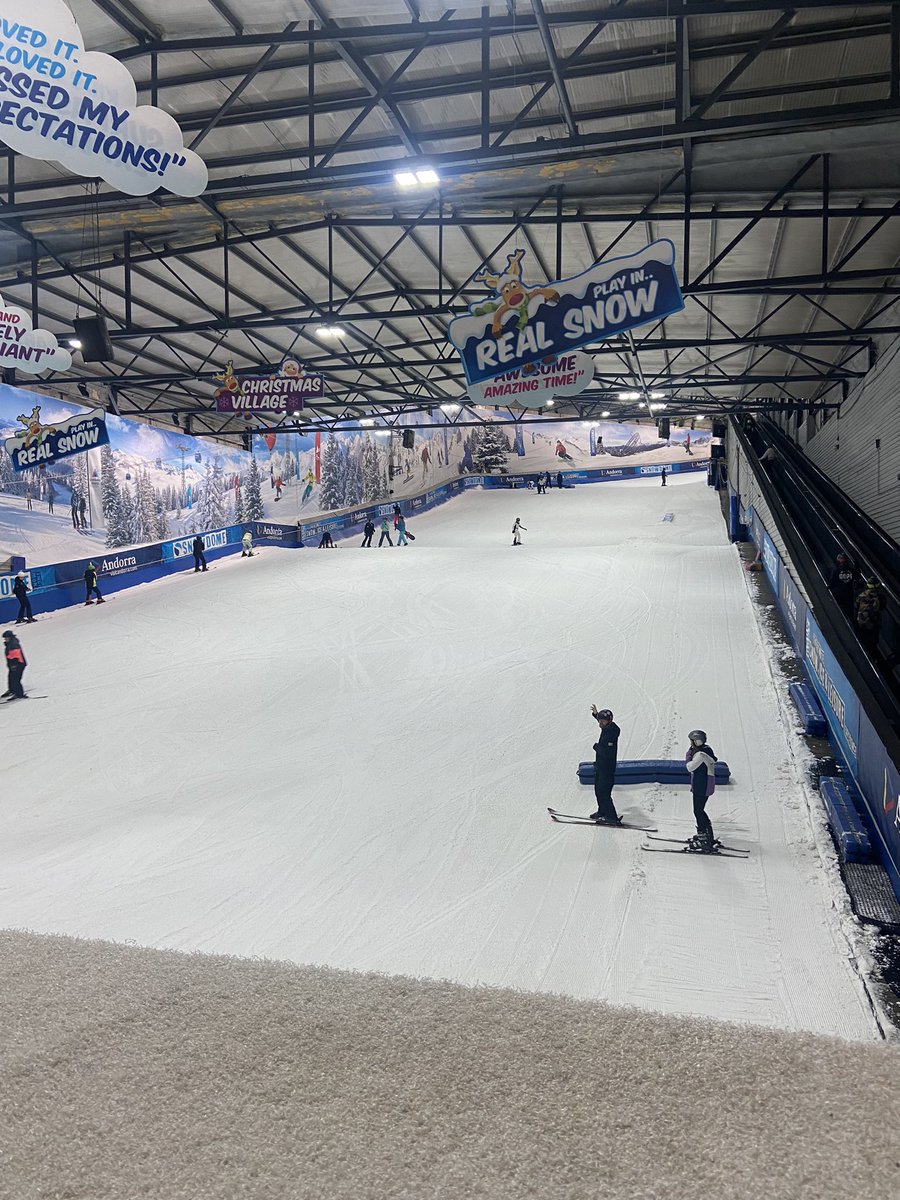 LoxtonSca's tweet photo. Great Year 11 T&amp;T focus day launching a PSA task on tourists snowboarding ❄️@RDeeSCA @ShirelandCA https://t.co/YE6yZom11o