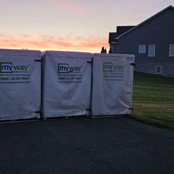 MyWayStorage's tweet image. 🍂 Fall is here! Time to declutter and get organized. MyWay Mobile Storage delivers to your door, you pack at your pace, and we handle the rest! 📦 Move on your time frame. #FallOrganization #MobileStorage