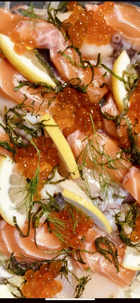 sweetventur's tweet photo. Carpaccio ❤️
#redcaviar
#salmon
#italiankitchen https://t.co/jRVYj9iWBb