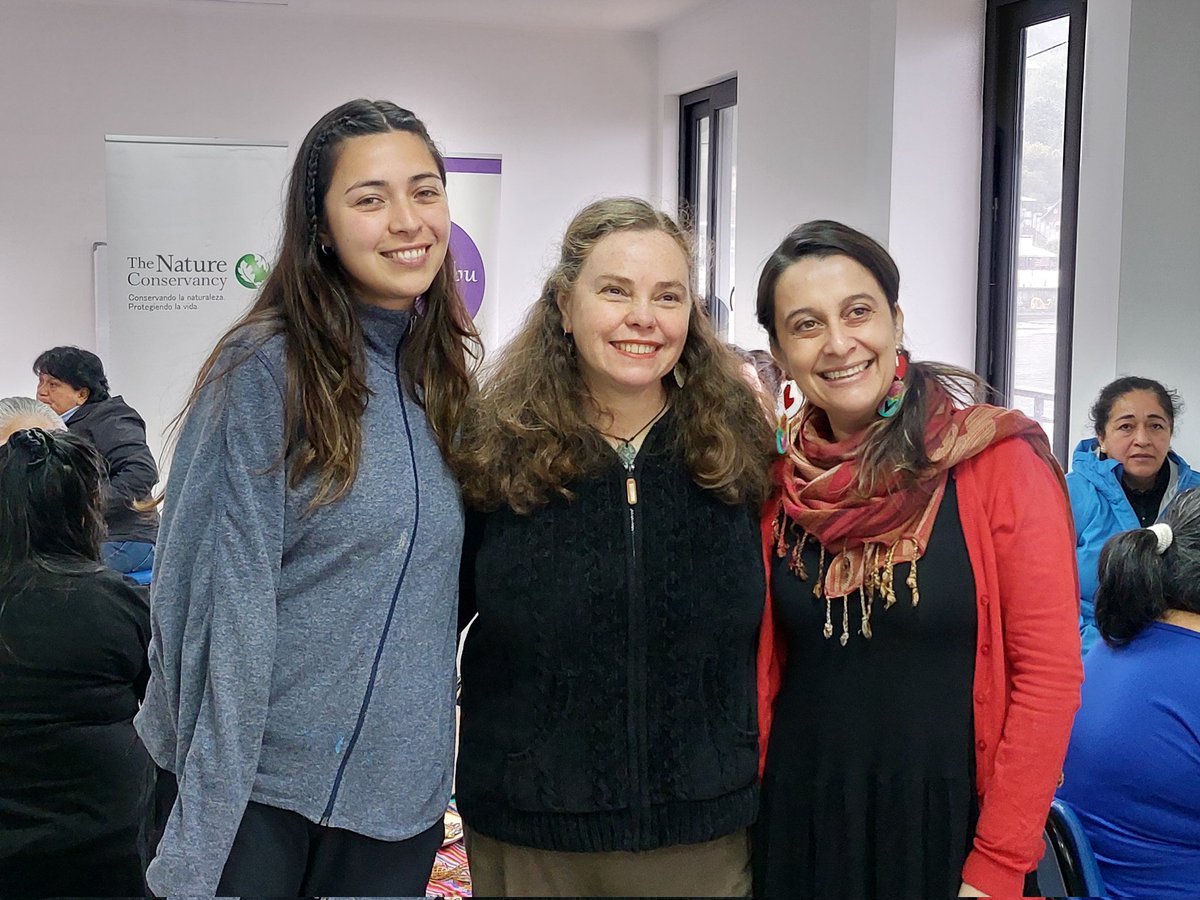 MMEG_LosRios's tweet photo. 🌊 En Los Molinos en #ValdiviaCL compartimos con Mujeres de la Pesca Artesanal y Actividades Conexas que son parte del Programa de Empoderamiento Femenino que desarrolla Fundación Somos Tribu, gracias al financiamiento de @TNC_Chile y  apoyo de @Economia_R_XIV y @MMEG_LosRios 🐟. https://t.co/B4XCe7mqFC