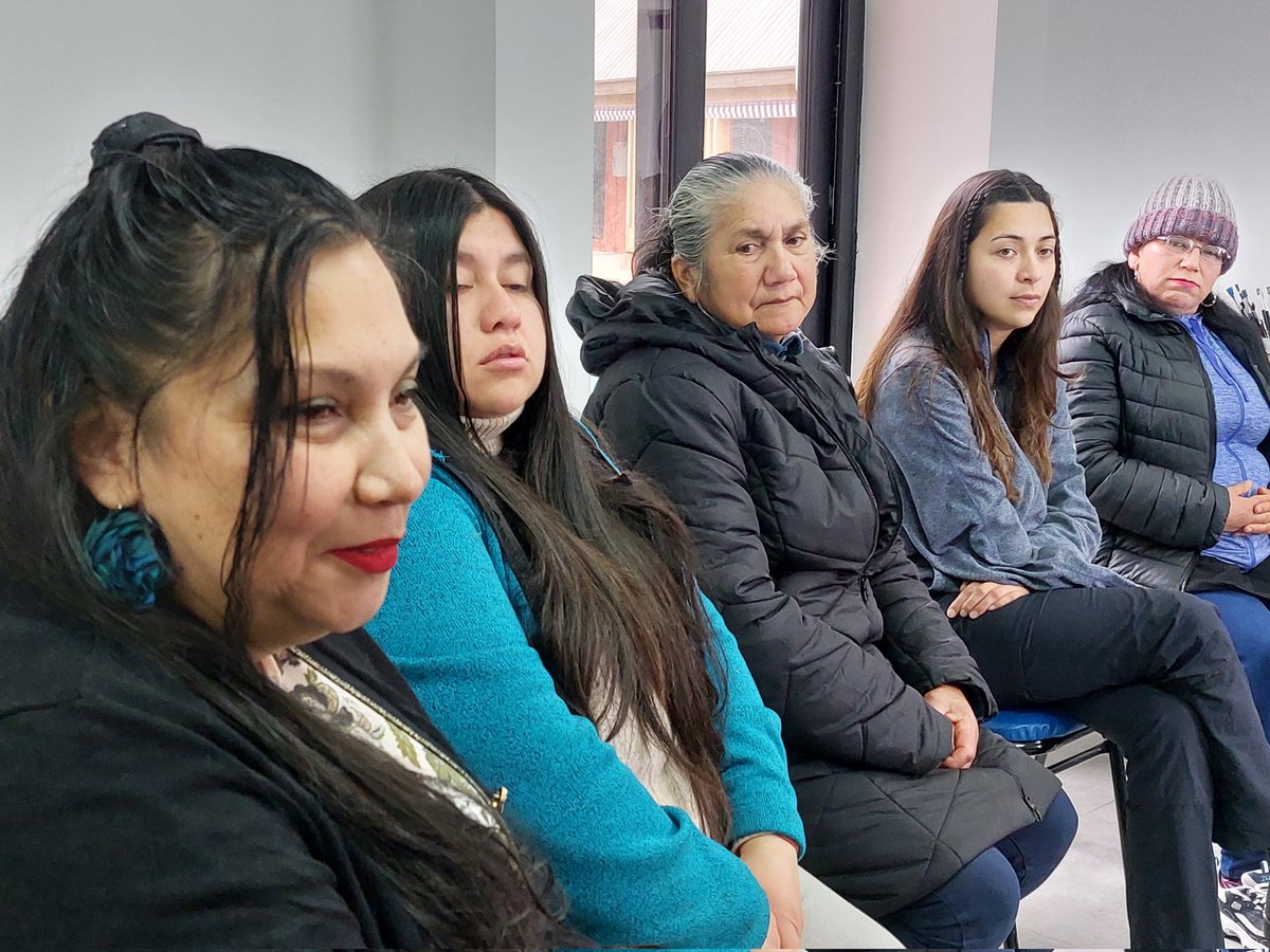 MMEG_LosRios's tweet photo. 🌊 En Los Molinos en #ValdiviaCL compartimos con Mujeres de la Pesca Artesanal y Actividades Conexas que son parte del Programa de Empoderamiento Femenino que desarrolla Fundación Somos Tribu, gracias al financiamiento de @TNC_Chile y  apoyo de @Economia_R_XIV y @MMEG_LosRios 🐟. https://t.co/B4XCe7mqFC