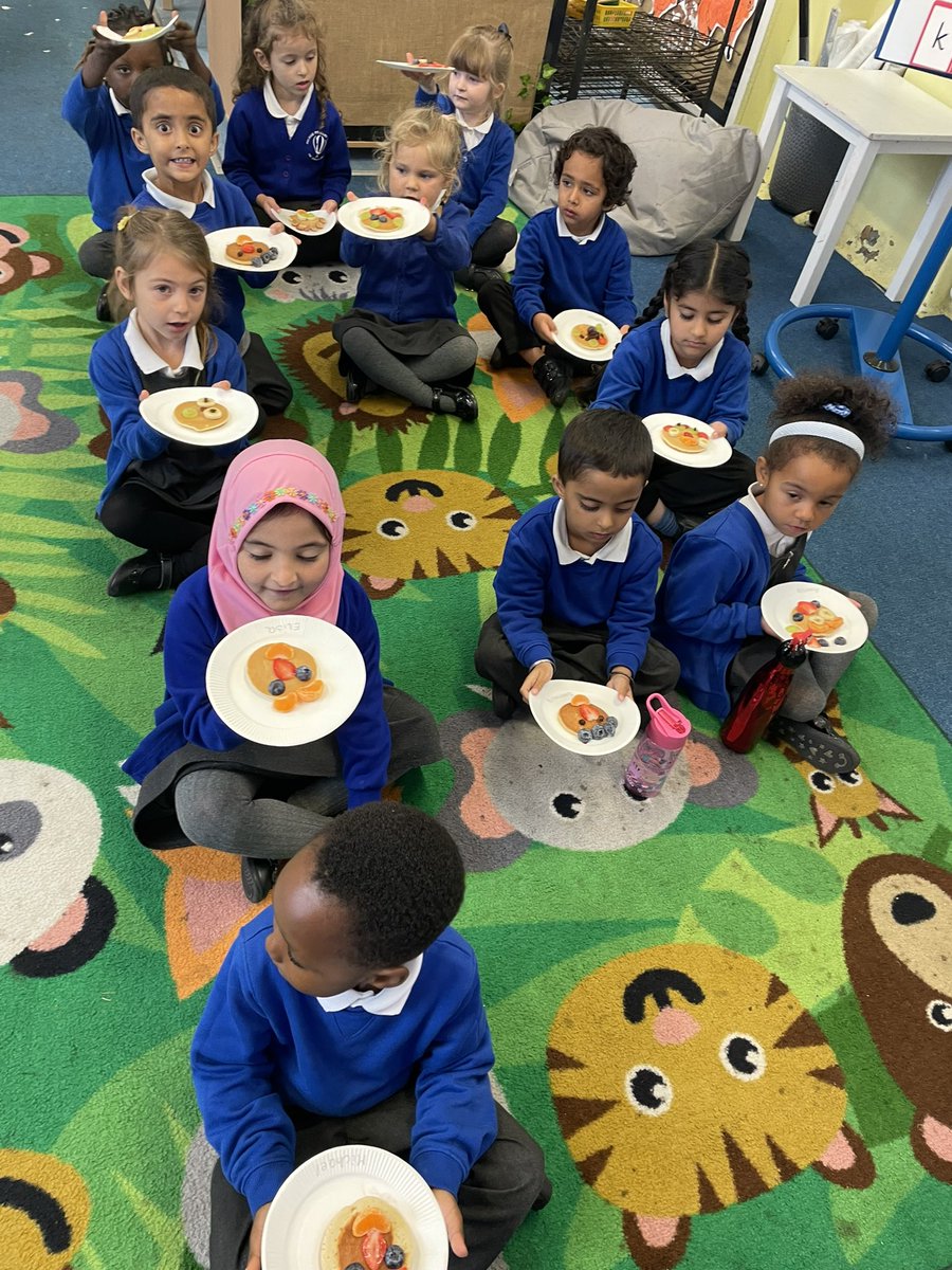 PelhamReception's tweet photo. We enjoyed our healthy fruit faces! @PelhamPrimary_ #DreamBig https://t.co/TkRQzzUPYA