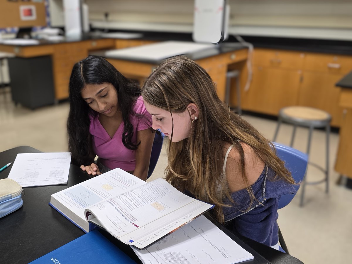 NHREC_GSST's tweet photo. The students, armed with curiosity, gathered in the classroom to master graph transformations—shifting, stretching, and reflecting graphs into visual masterpieces of mathematical elegance.
#BoldlyGoing #LeadBoldlsentation #WeAreNewHorizons #GSST
@NHREC_VA https://t.co/9MnwbkGEgt