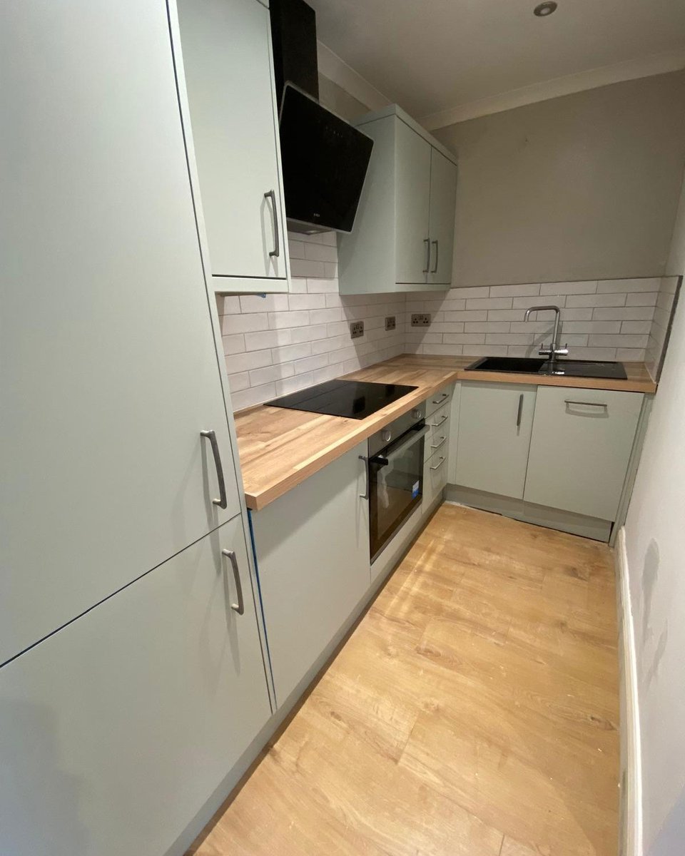 PFoshAuctions's tweet photo. Lot 34: Penrallt Cottages, Cardigan

Full info 👉 https://t.co/5hHFclvmnq

This charming, 2 bedroom holiday cottage is nestled within the grounds of the Penallt Hotel. Enjoy modern amenities, stunning views, and easy access to Aberporth's beaches and Cardigan's attractions. https://t.co/x7y3phsCGx