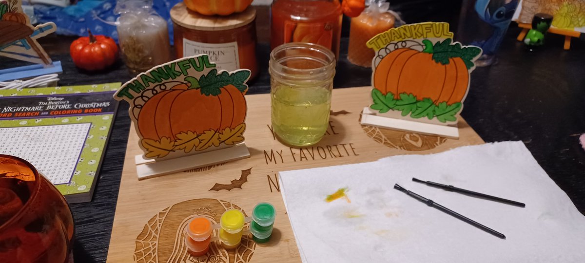 allykitty24's tweet photo. Fall activity #8 painting date night with the hubby. https://t.co/zU4fZYFJ6B