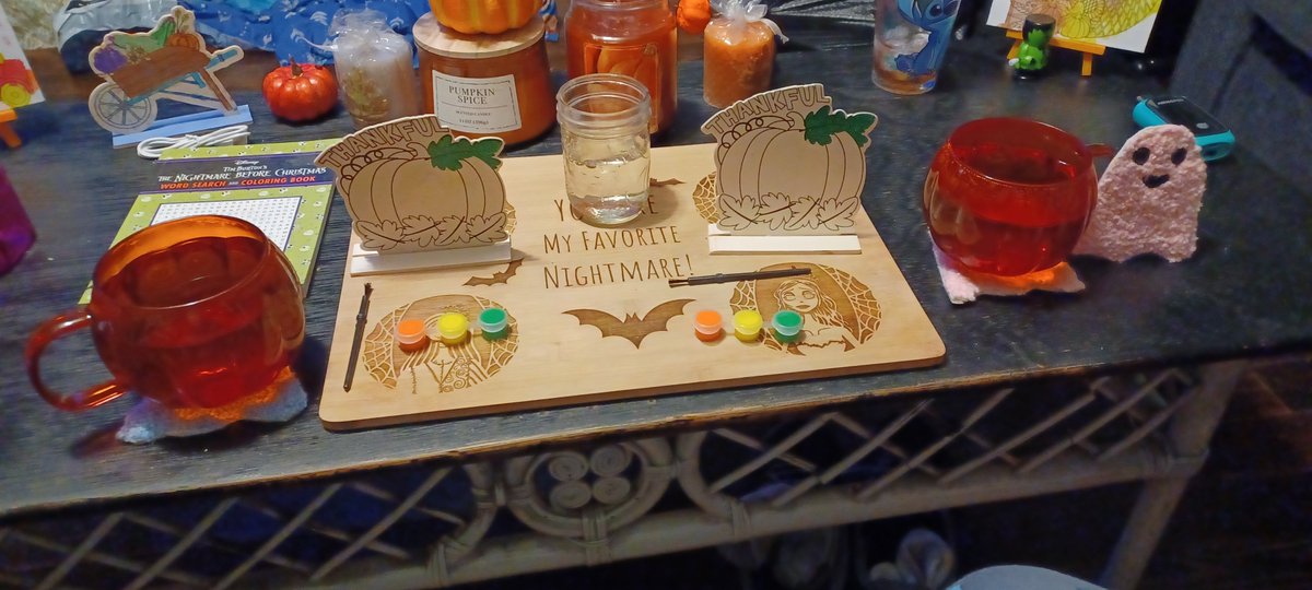 allykitty24's tweet photo. Fall activity #8 painting date night with the hubby. https://t.co/zU4fZYFJ6B