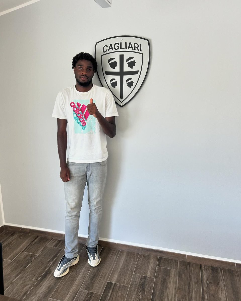 AntonyMura's tweet photo. FG Football Management ha comunicato che Dylan #Mbock promessa della nazionale del Camerun🇨🇲 under 20 ha firmato con il #Cagliaricalcio. ❤️💙 https://t.co/U1qT7KMuPS