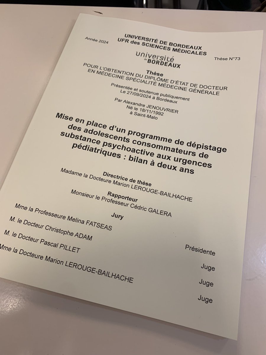 AlexandrePeyre's tweet photo. Soutenance de thèse de médecine d’Alexandre Jenouvrier. Un beau travail sur notre activité AdDoc de dépistage des consommations chez les ados aux urgences pédiatriques du @CHUBordeaux . https://t.co/QbGJmVgLkr