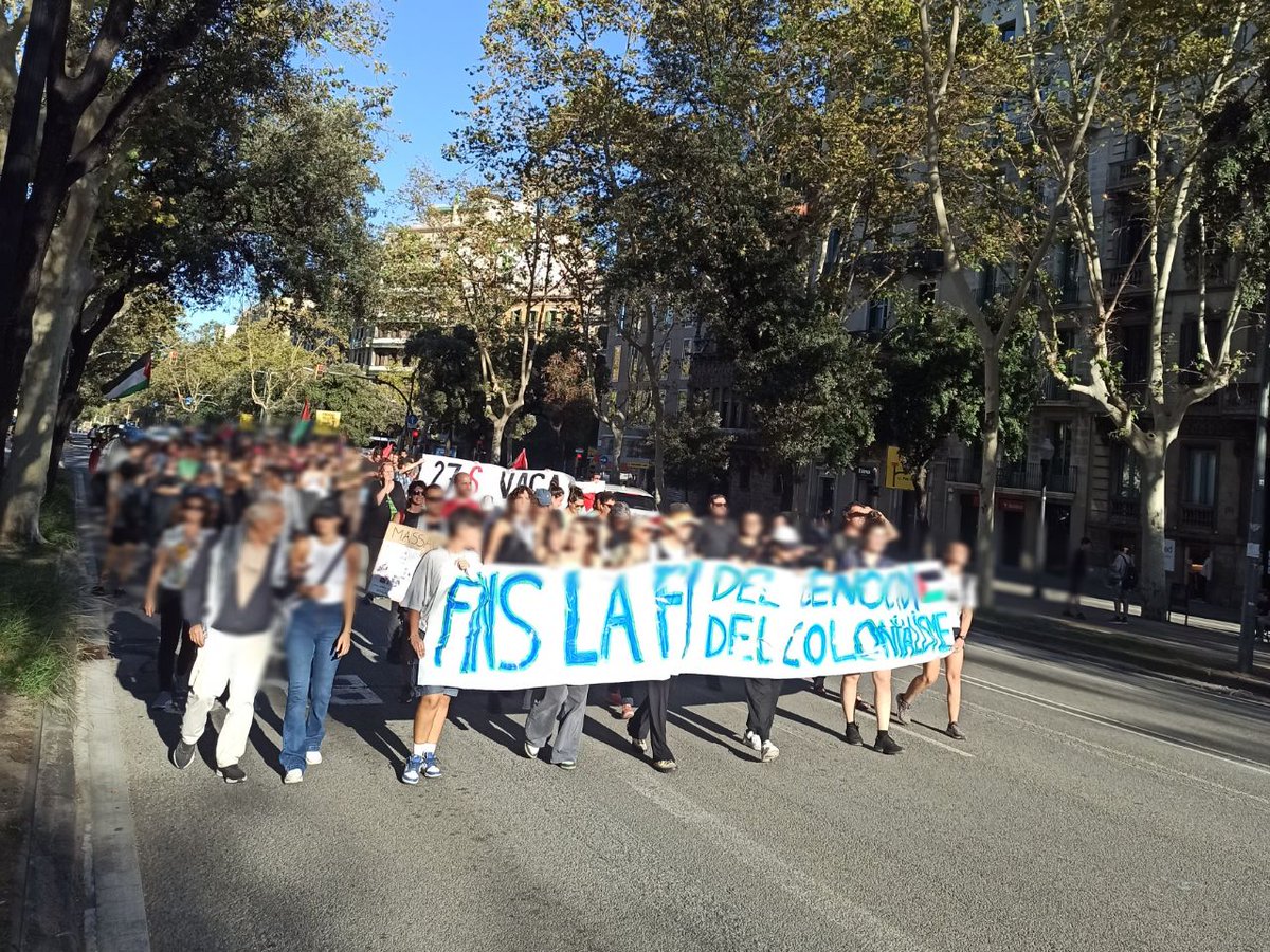 ACCIÓ: L’any 2021, 2.424 empreses catalanes col·laboraven amb l'estat sionista i el valor d'exportacions era més de 500M€.

Cal trencar totes les relacions amb Israel!

#27SHuelgaPorPalestina #VagaPerPalest1na

<a href="/samidounspain/">Samidoun 🇵🇸 Red de Presxs Políticxs Palestinxs</a> <a href="/proucomplicitat/">ProuComplicitat #AturemElGenocidi</a> <a href="/CGTCatalunya/">CGT Catalunya 🚩🏴</a> <a href="/boicotIcl/">Boicot ICL</a>