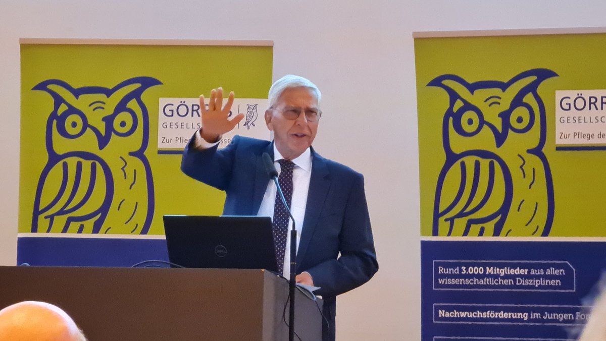 Görres-Gesellschaft (@goerres_bonn) on Twitter photo Präsident #Engler eröffnet an der <a href="/uni_regensburg/">Universität Regensburg</a> #Regensburg im grandiosen #Vielberth-Gebäude die 126. Generalversammlung der #Goerres-Gesellschaft, mit nachdenklichen Worten zur Verantwortung für die #Schöpfung: Dank an der Präsidenten #Udo_Hebel für die große Gastfreundschaft! Präsident #Engler eröffnet an der <a href="/uni_regensburg/">Universität Regensburg</a> #Regensburg im grandiosen #Vielberth-Gebäude die 126. Generalversammlung der #Goerres-Gesellschaft, mit nachdenklichen Worten zur Verantwortung für die #Schöpfung: Dank an der Präsidenten #Udo_Hebel für die große Gastfreundschaft!