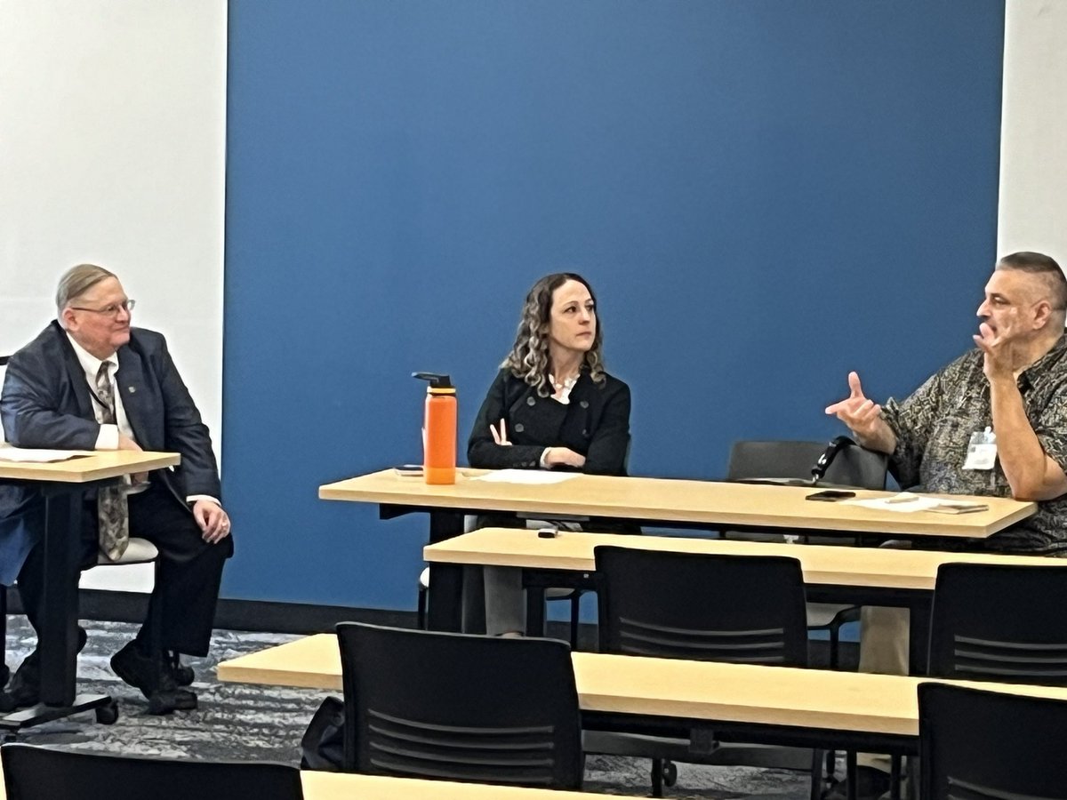 Second group of #icaiowa24 morning sessions! Great presentations on pop culture, research and social media/GIFT in education!