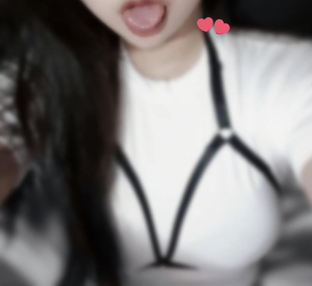 itsshowtimmee's tweet photo. 자지빨고시ㅠ어요 ㅠㅠ  #섹트 #맘눌뎀 #일탈 https://t.co/DLzaOLovL4