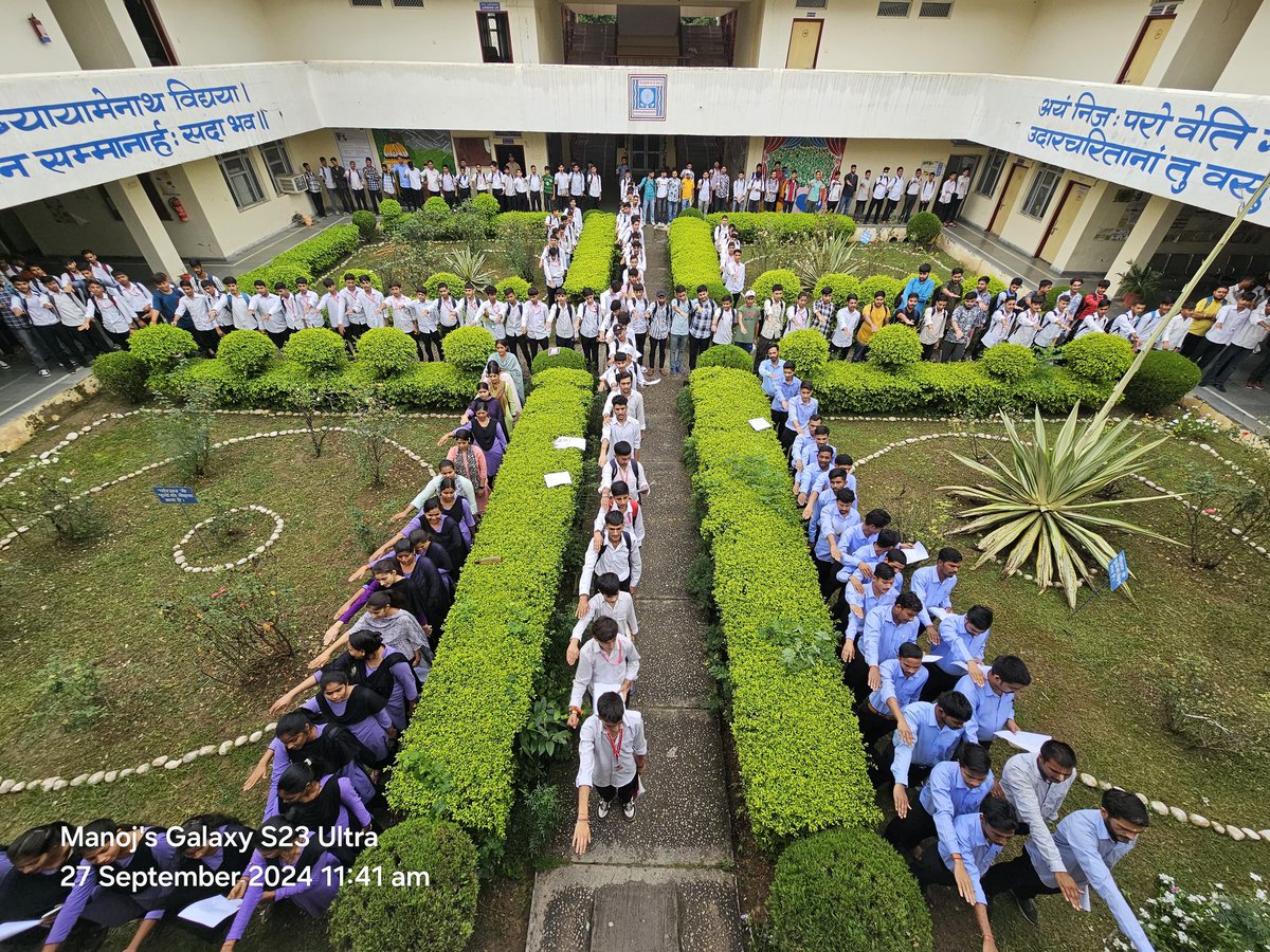 केंद्रीय संस्कृत विश्वविद्यालय, श्री रणवीर परिसर की एन एस एस इकाई के तत्वावधान में स्वच्छता ही सेवा 4.0के अंतर्गत प्राध्यापकों, कर्मचारियों, और विद्यार्थियों के साथ एन एस एस स्वयंसेवकों को परिसर निदेशक प्रो श्रीधर मिश्र ने पंच प्राण को शपथ दिलाई।
<a href="/CentralSanskrit/">CENTRAL SANSKRIT UNIVERSITY</a> 
<a href="/NssrdD/">NSS Regional Directorate Delhi</a>
